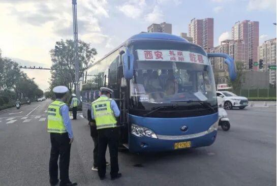 护航8天长假！西咸交警多措并举，“警”守节前交通安全线

西咸新区连接西安与咸阳