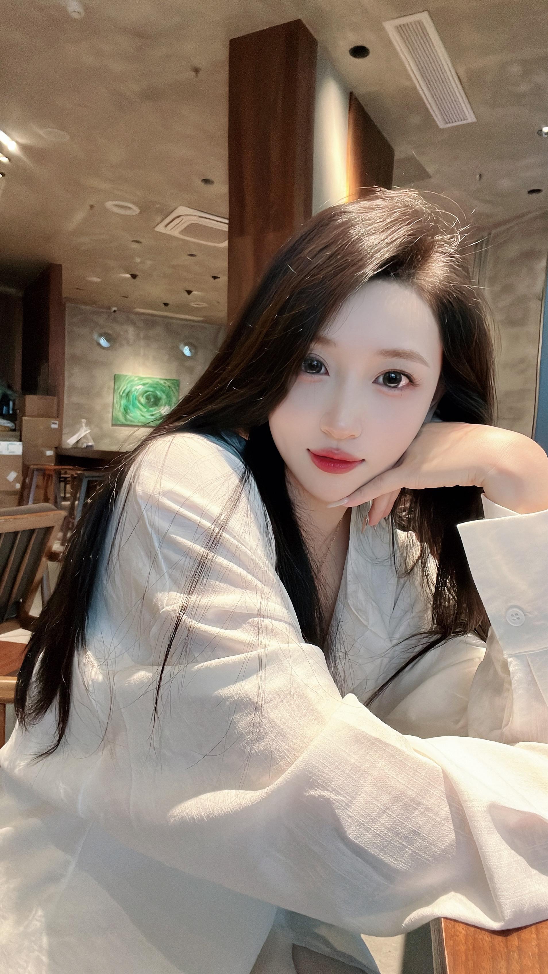 你们搞暧昧小心别搞到我男朋友了 他没公开我