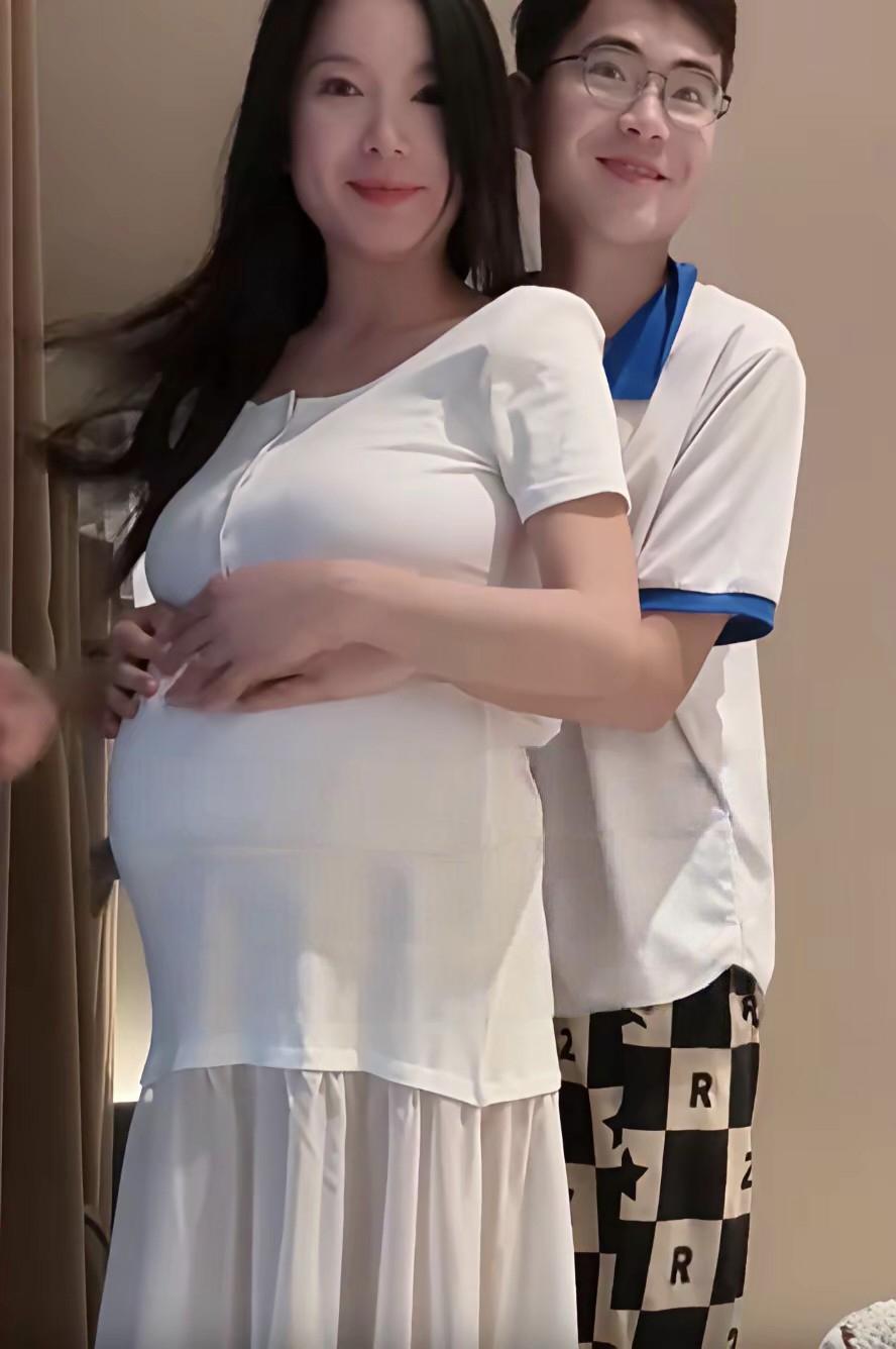 80后老大姐怀上了00后小弟弟的孩子，怀孕后男方跑路？
 
刷到河北这事儿真挺唏