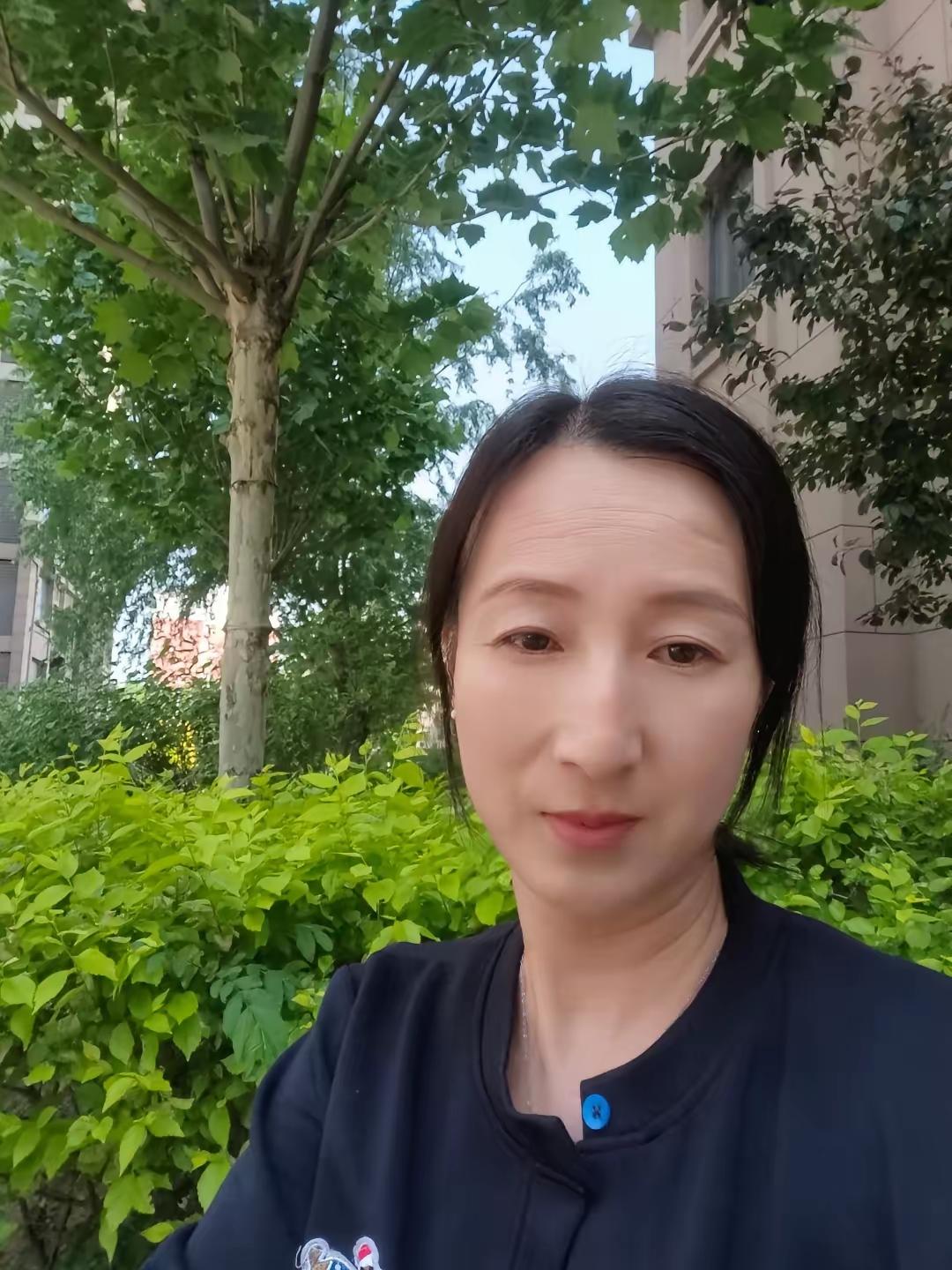 完蛋了，我养的儿子彻底是废了。

儿子今年大专毕业 ，大三时去一个工厂实习了一年