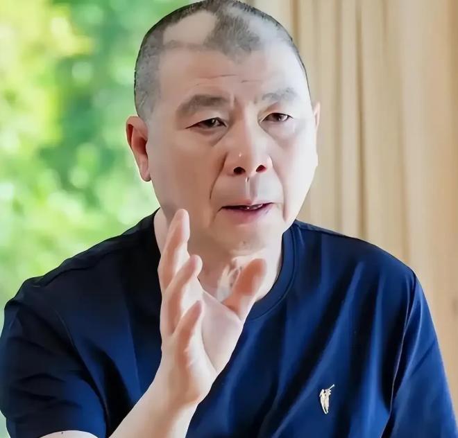 九年了，冯小刚终于开口了。
 
2026年9月23日，冯小刚接受《凤凰周刊》旗下