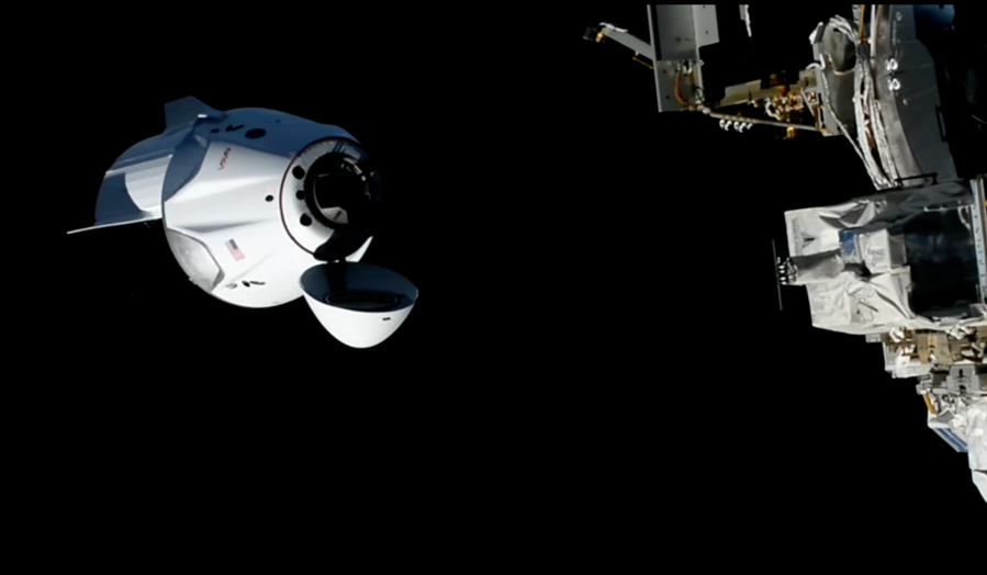 北京时间10月2日07:05，SpaceX的Crew-13任务飞船与国际空间站成