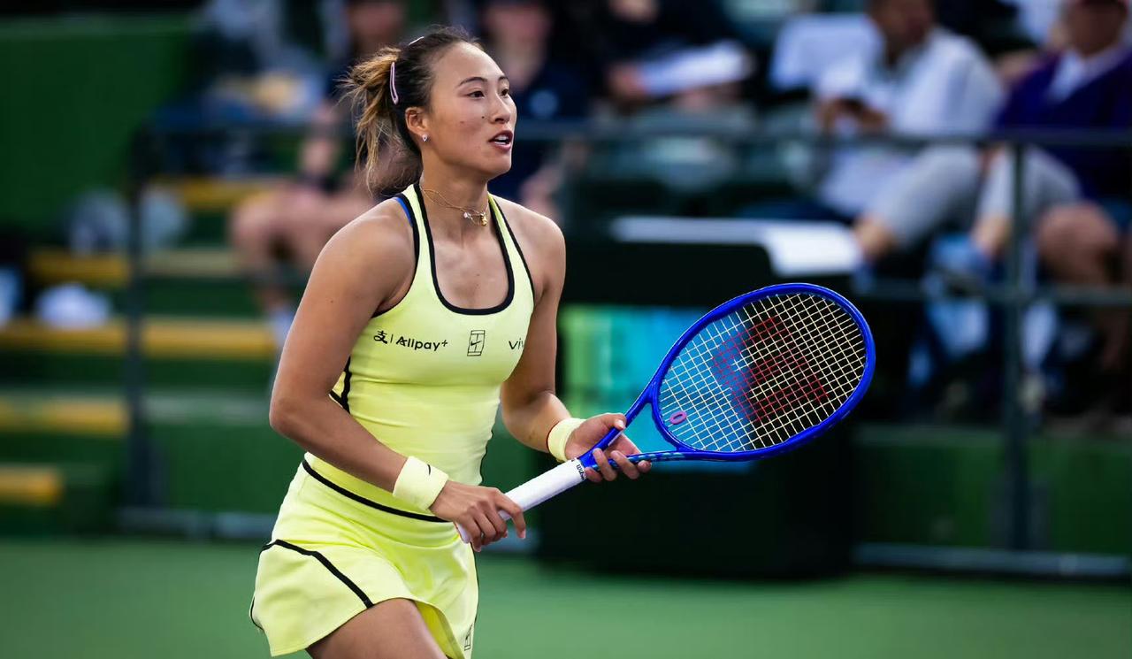 说一下，郑钦文击败的斯蒂芬斯可不是一般人，曾经夺得美网冠军!
 
1993年出生