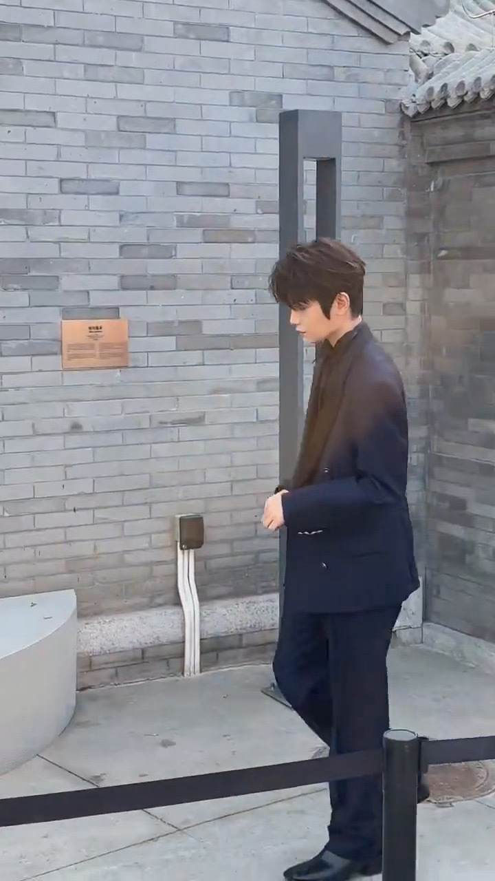 范思哲的神来了！快来接住丁禹兮矜贵的美颜盛宴！丁禹兮 范思哲