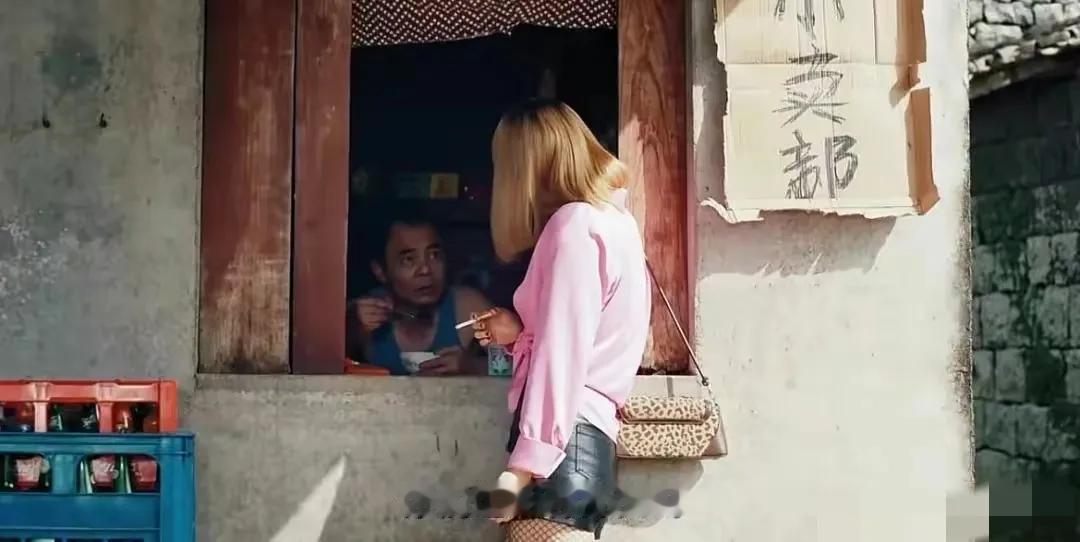 猎冰的导演华为没投钱，用姚安娜跟华为无关[狗头]，就……大家都笑了。

既然他敢