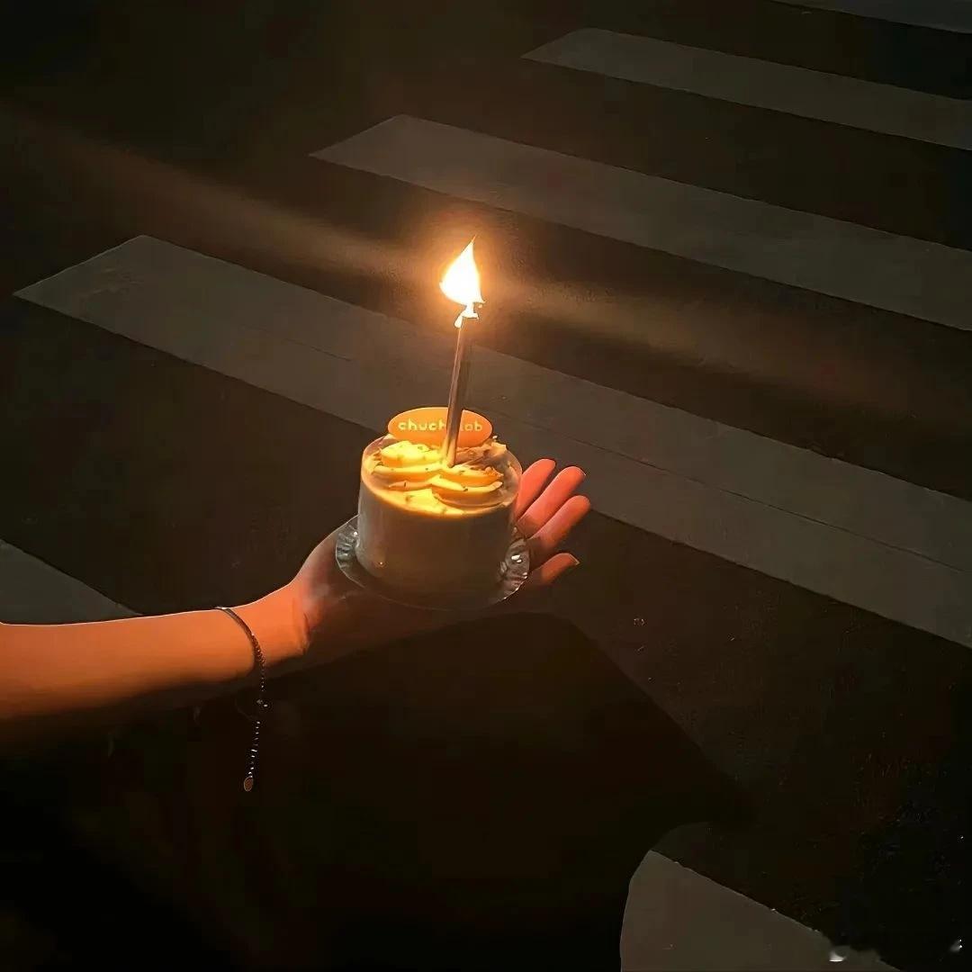 大多数的事情，不是我们想明白后才觉得无所谓，而是无所谓之后才完全想明白，有过执着