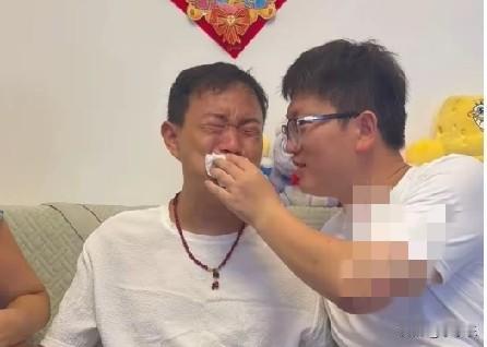 7月16日，河南开封的海涛被好兄弟申柯瑜跨省照顾已经2年零8个月。2023年，年