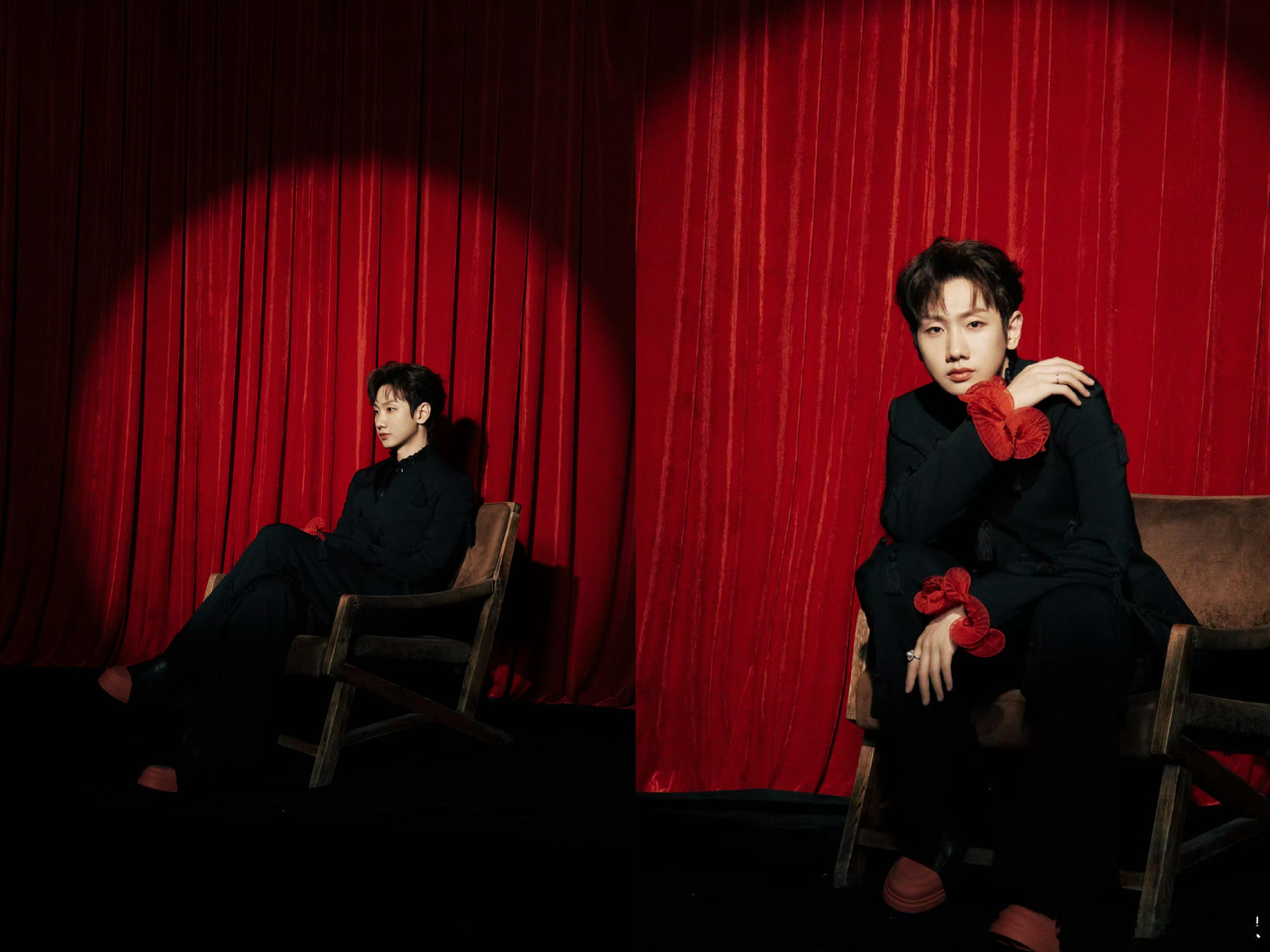 汪苏泷夜莺与玫瑰 限定流苏黑西装搭配暗潮丝绒衬衫，鲜红荷叶边自带复古张力！工作室