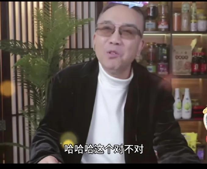 郭德纲的这句话，谁比他强谁是郭其磷，可能是欠考虑了吧？谁比他强谁就是郭其磷，相当