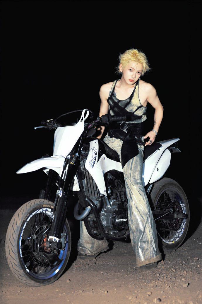 周震南说高音梦里练的 谁懂！燃炸一天还在梦里卷高音，实力炸裂又自带笑点，又强又搞