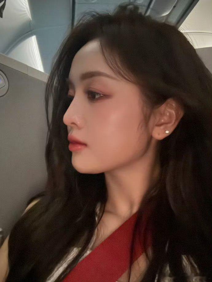 女友报备🈶吴宣仪准备进组啦，期待《有戏》雾茫茫[么么哒] ​​​