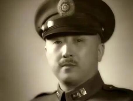1938年4月17日，第2战区副司令长官卫立煌偕参谋长兼第9军军长郭寄峤、副参谋
