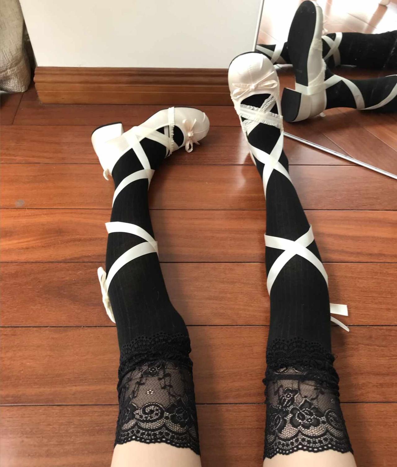 水手服？不，是舞蹈鞋！
LO鞋安利 搭配裙子的袜子 搭配小裙子的鞋 蝴蝶结鞋带 