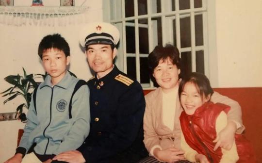 【补充】1971年，23岁的女干部李玉枝嫁给了一级伤残战斗英雄，新婚之夜二人同房