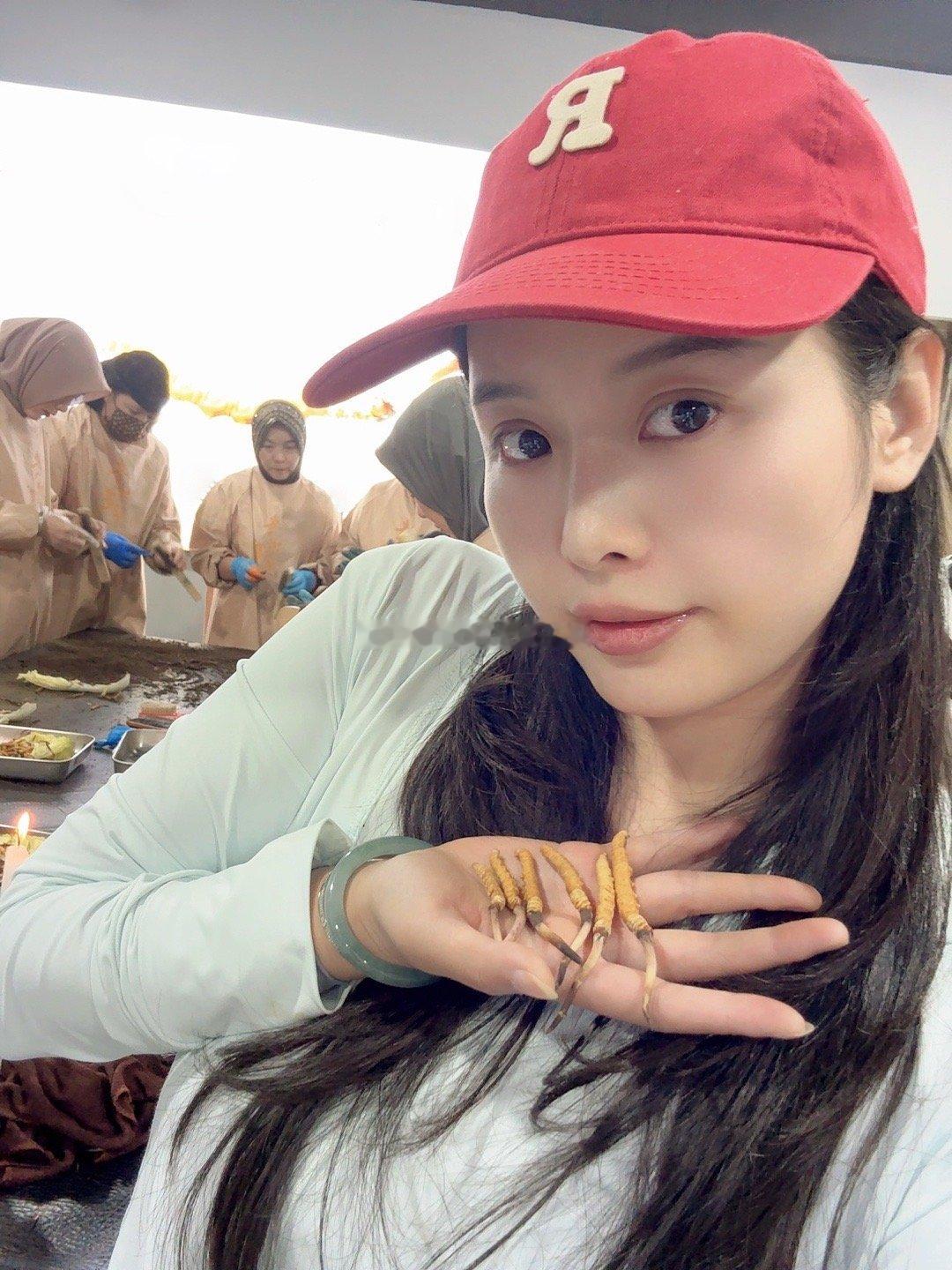 每天顶着高反刷草好快乐哈哈快来找我buy新鲜虫草！有需要的再图3️⃣喔  ​​​