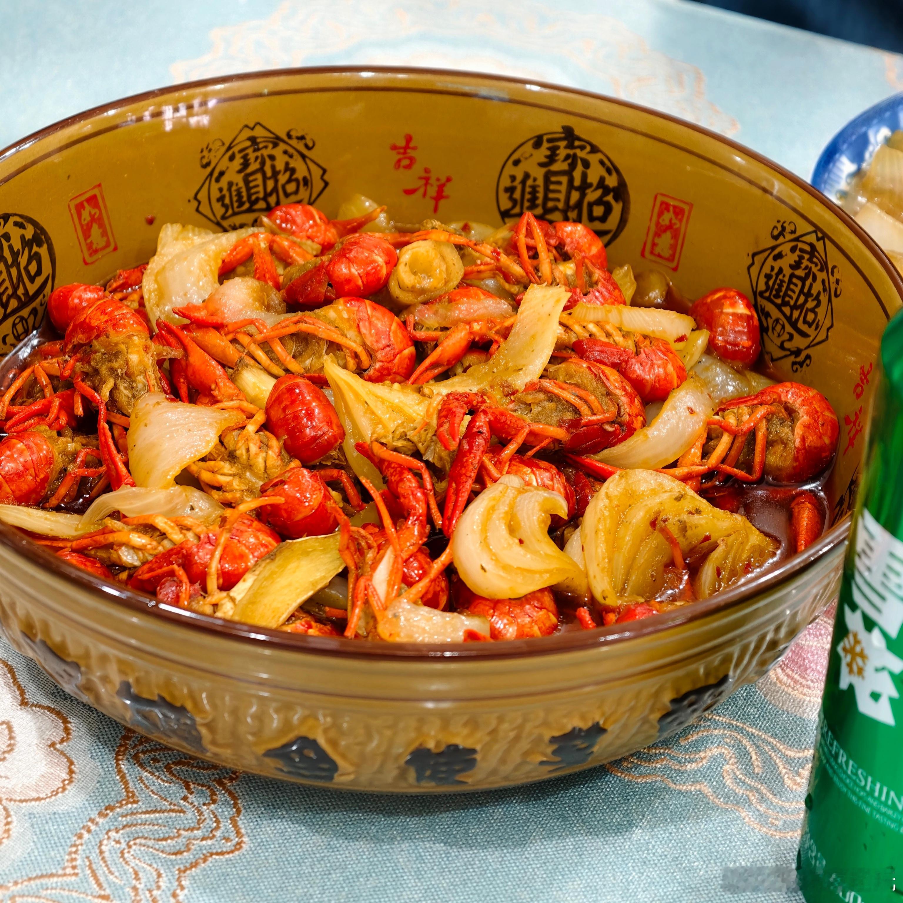 龙虾配啤酒，快乐天天有