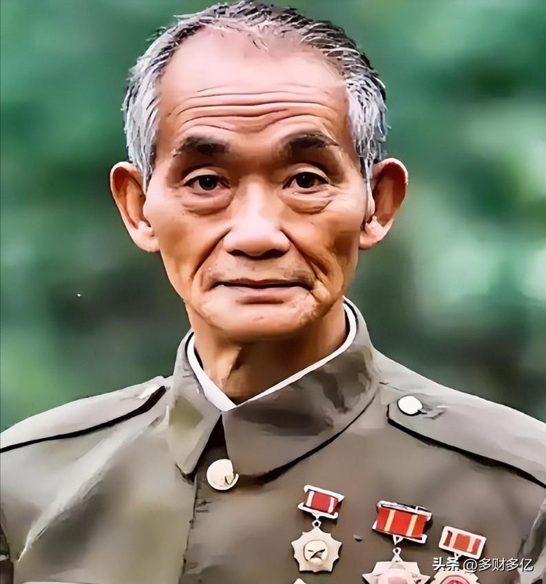 1952上甘岭！新兵蛋子一招反杀，歼敌280的神操作太绝了！
 
1952年，上