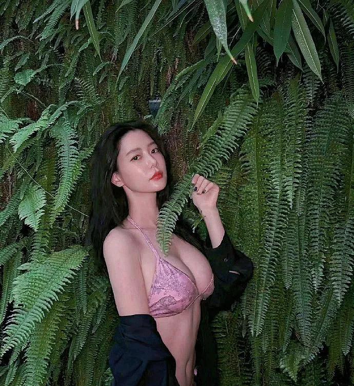 #你们喜欢看美女吗#