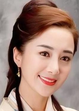 4月18日，曾在《楚汉传奇》中饰演虞姬的演员李依晓发布穿越视频，宿迁文旅在下方留