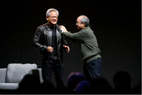 当年孙正义刚以 320 亿美元买下 ARM，便看中了还未崭露头角的英伟达。他将黄