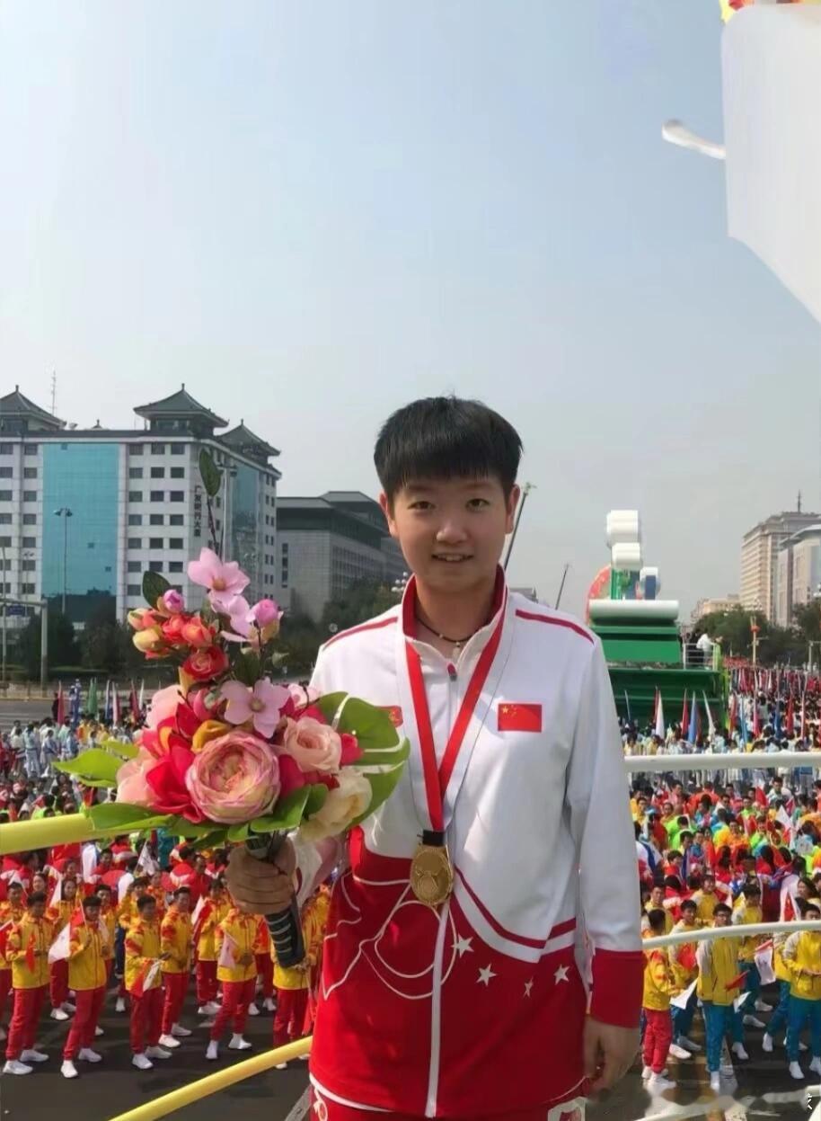 2019年的花车孙颖莎[奶牛猫][奶牛猫]祝我们的祖国永远繁荣昌盛 国泰民安！！