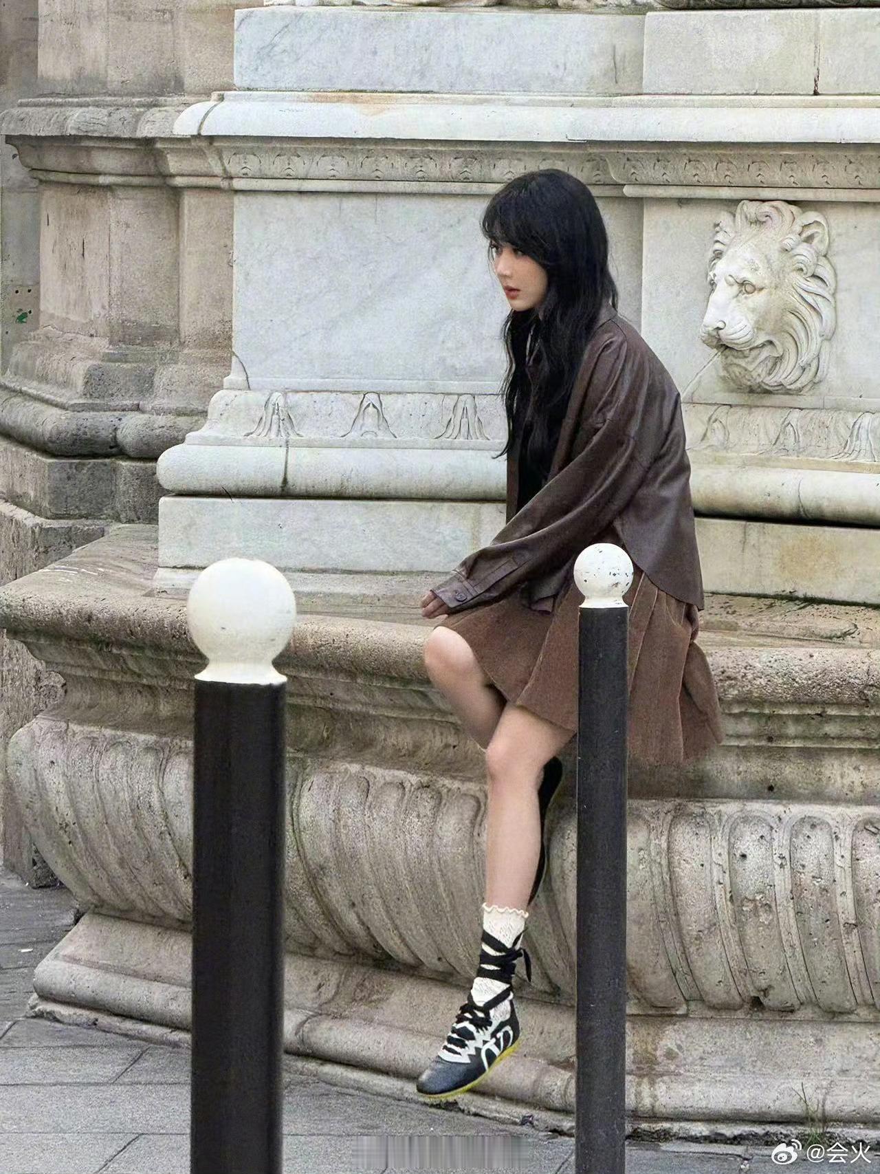 杨紫[超话]杨紫董竹君 yz杨紫玉兰花开君再来 红尘是大梦一场，而你是梦醒后的朝