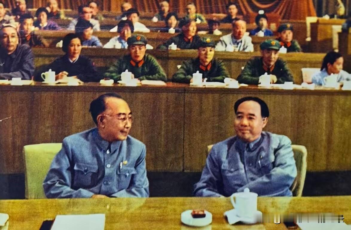 吴德同志、汪东兴同志。毛主席的好战士，好学生，人民的好干部，群众的贴心人。