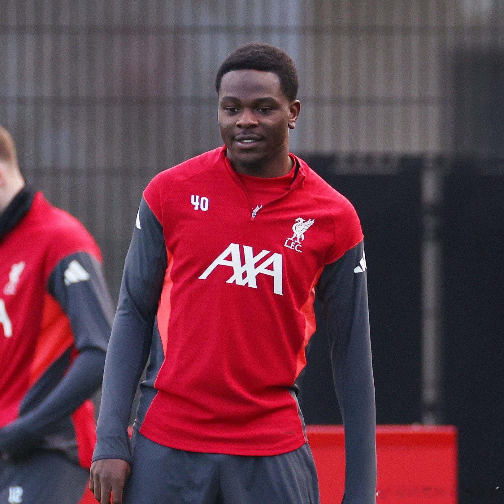 替补替补的中后卫也伤了竞技报透露利物浦后防线再遭打击，青训小将拉基因膝腱损伤将至