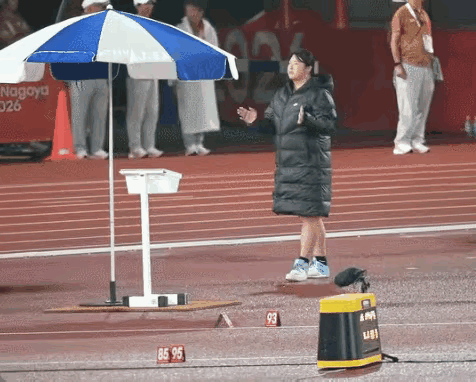 宁波女子标枪年仅18岁的严子怡，在亚运会决赛只投了一次，就提前锁定了冠军，70米