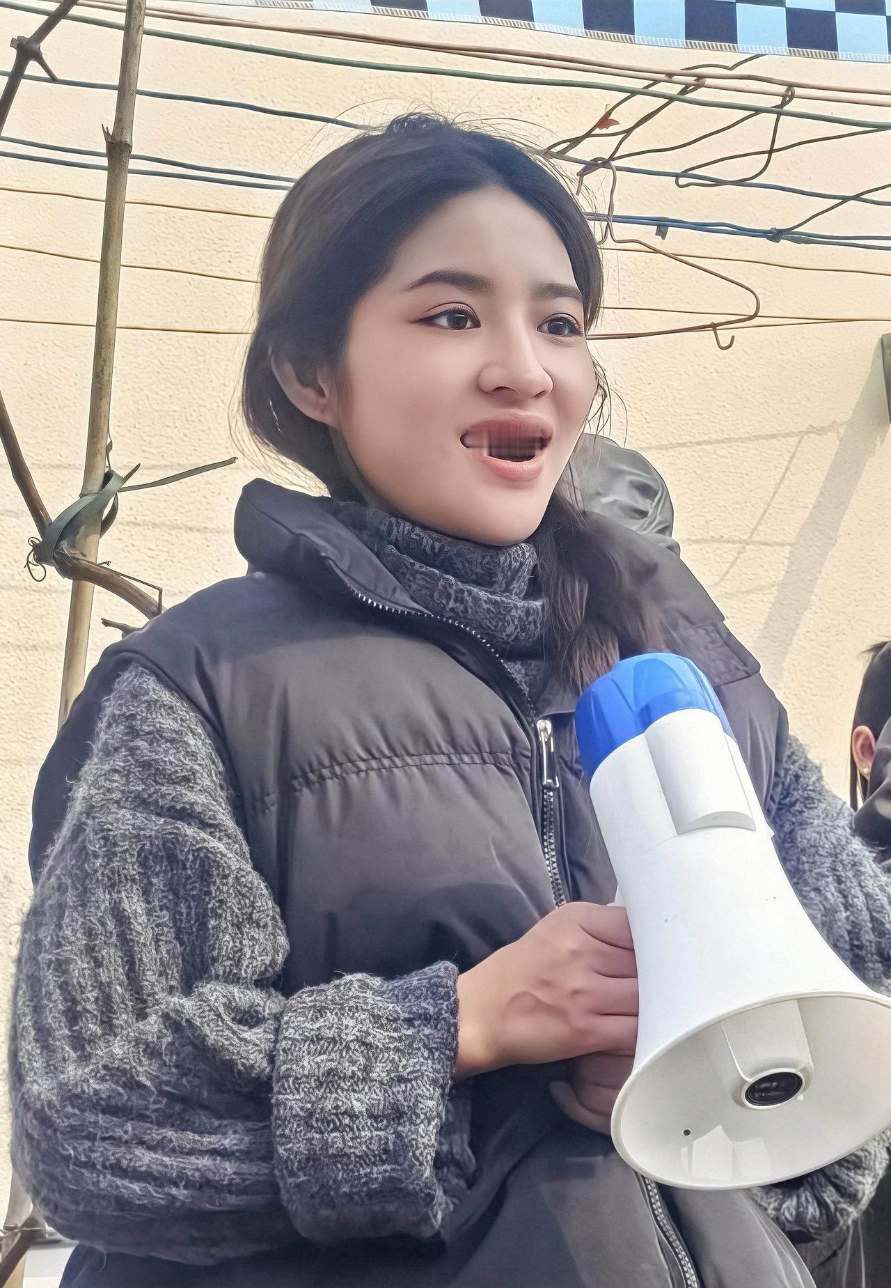 ［月入十万网红惨遭婚姻噩梦，净身出户后靠助农逆天改命，成乡村振兴女带头人］
6月