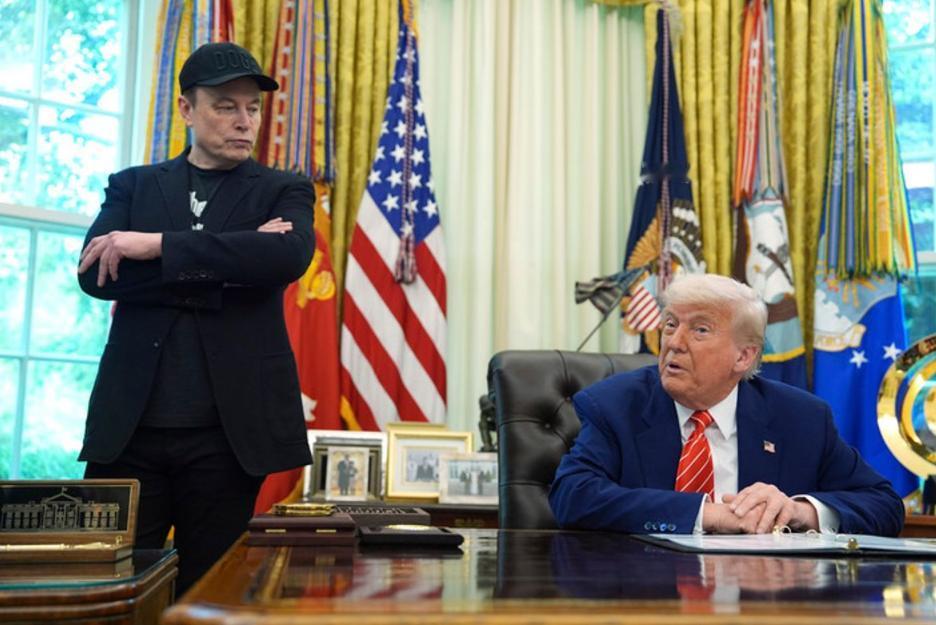 千亿索赔战打响！马斯克怒告OpenAI+微软“背叛”非营利初心
 
马斯克挥出千