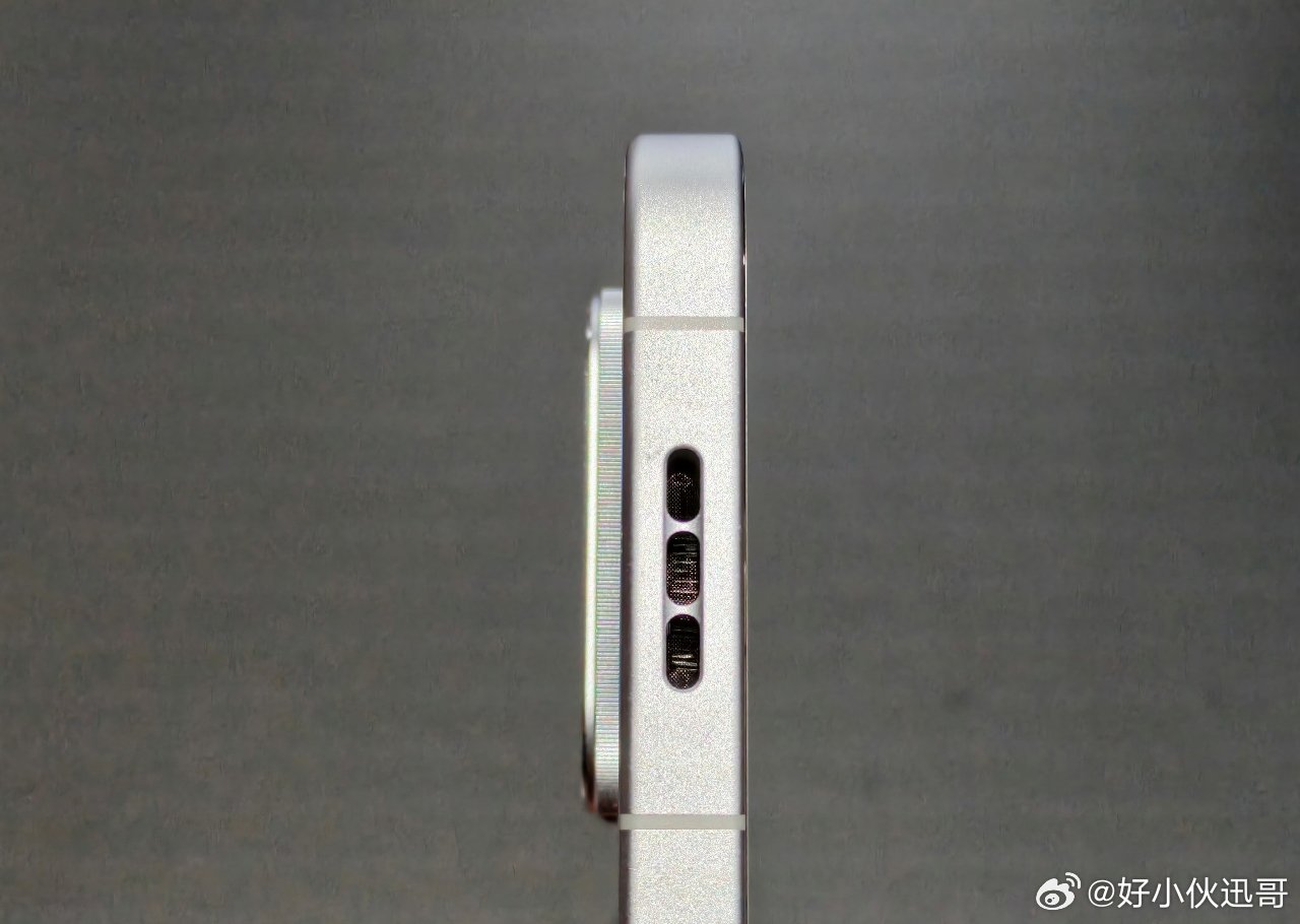 iQOO15 Ultra使用几个月下来，我觉得最引人注目的就是风扇，这款散热风扇