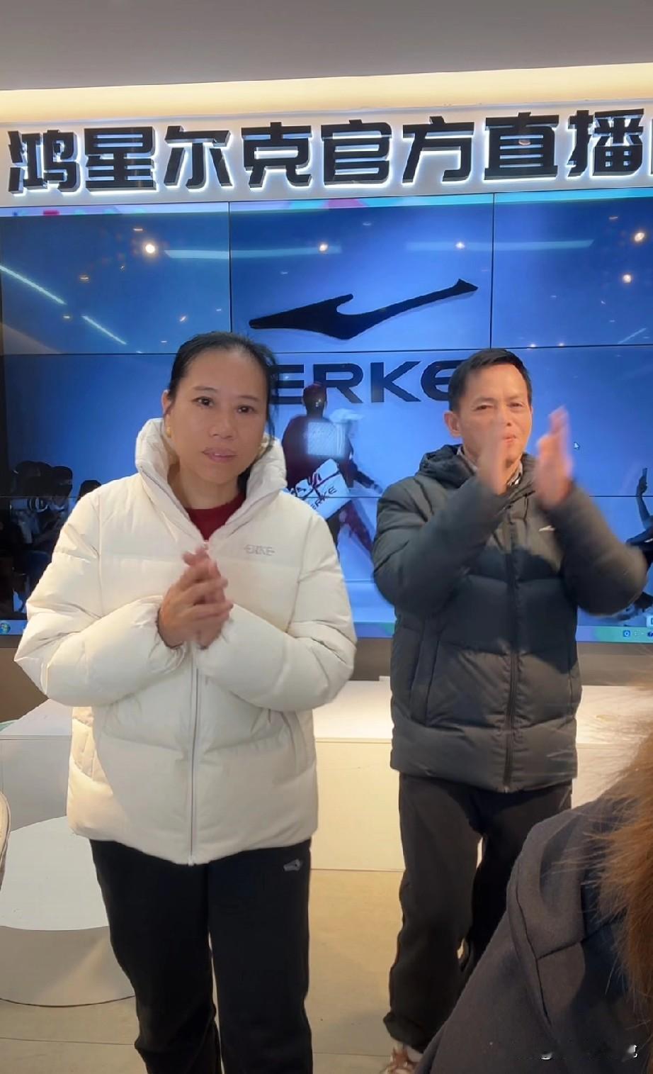 昨天梁志辉半夜直播澄清自己并不是大家所看到他的那个样子，
他说他不内向，是因为第