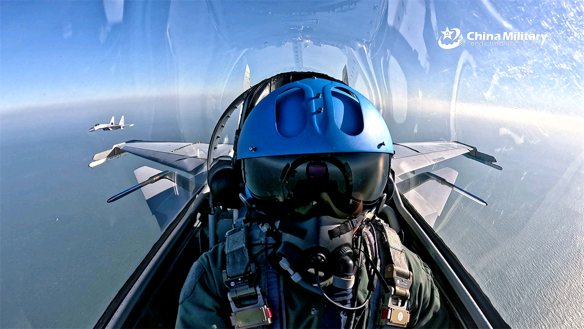 海航大歼-15“飞鲨”烽火问鼎计划中国海军