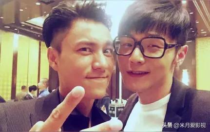 陈坤早在李荣浩没红时就认定他是天才，后来果然…

李荣浩最近那个版权的事，闹得挺