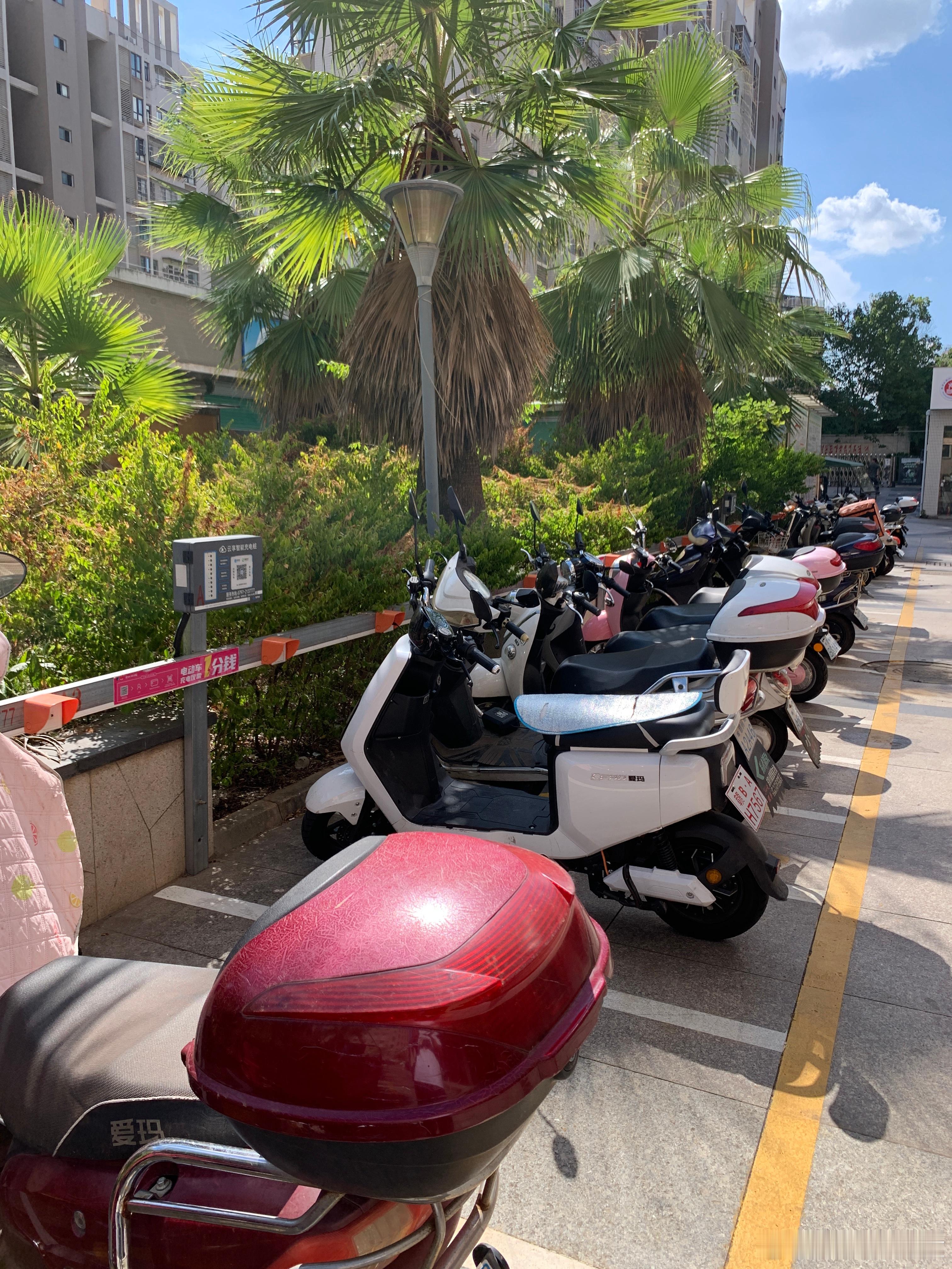 江西驴充充：守护7600万人的出行日常！清晨七点，老旧小区的楼道不再被电动车堵塞