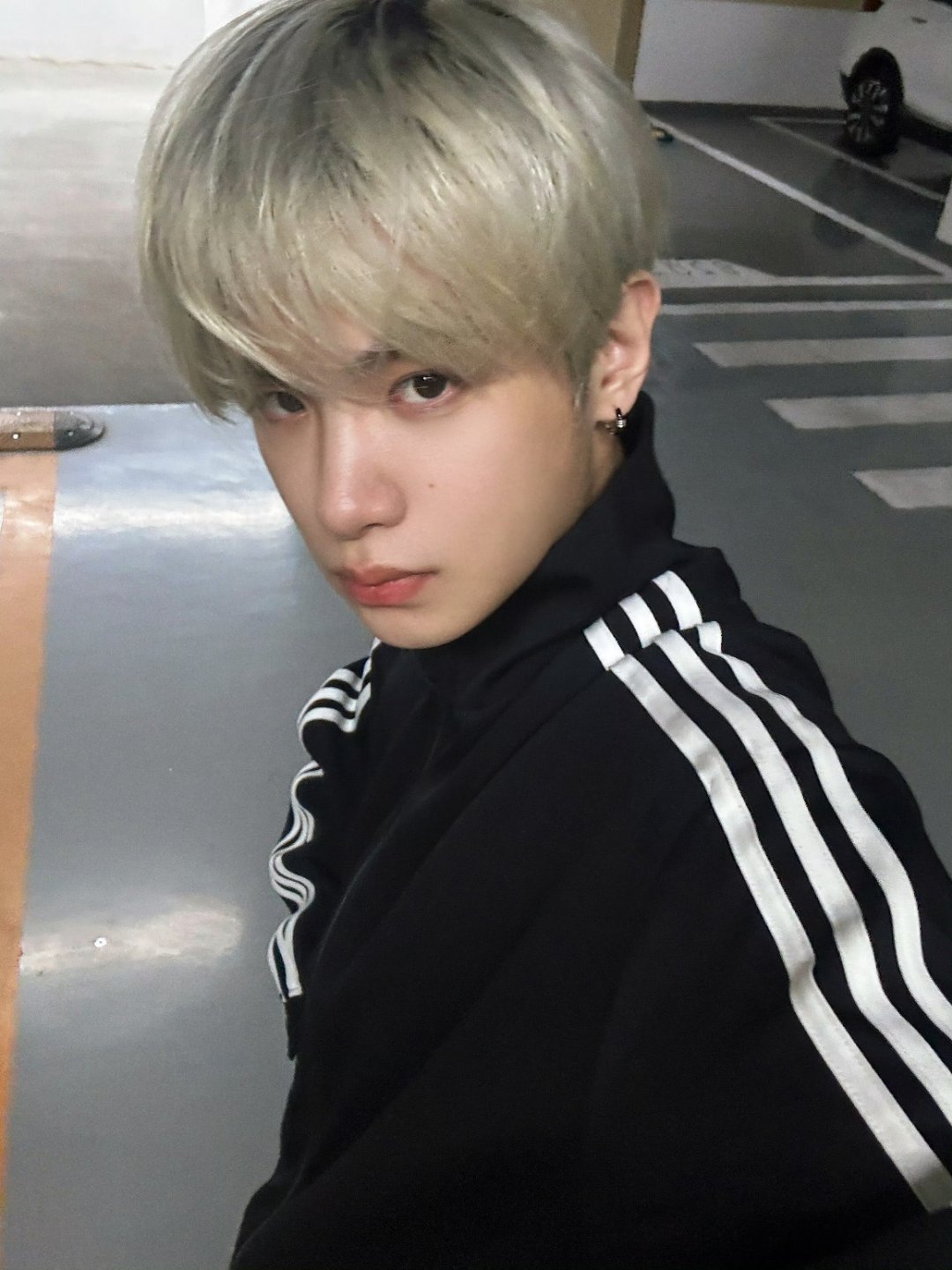 想念一个阿迪男 