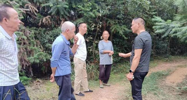 一套父母养老房，最后卖出90万元，却把三个兄妹送进了法庭。

两个哥哥各拿回30