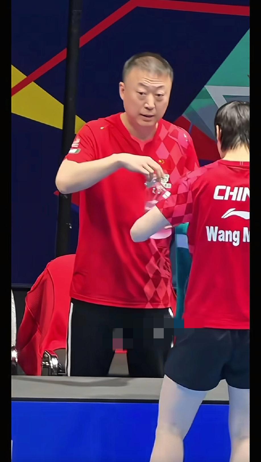 王曼昱最该感谢的人，不是她自己，也不是孙颖莎，而是马琳教练。

伦敦世乒赛上，循