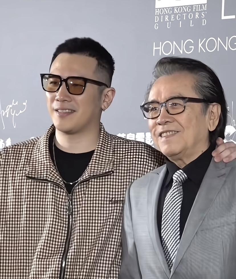 终于看到一个长得帅气的星二代！大家认出右边的演员是谁了吗？喜欢他演的哪部作品呢？