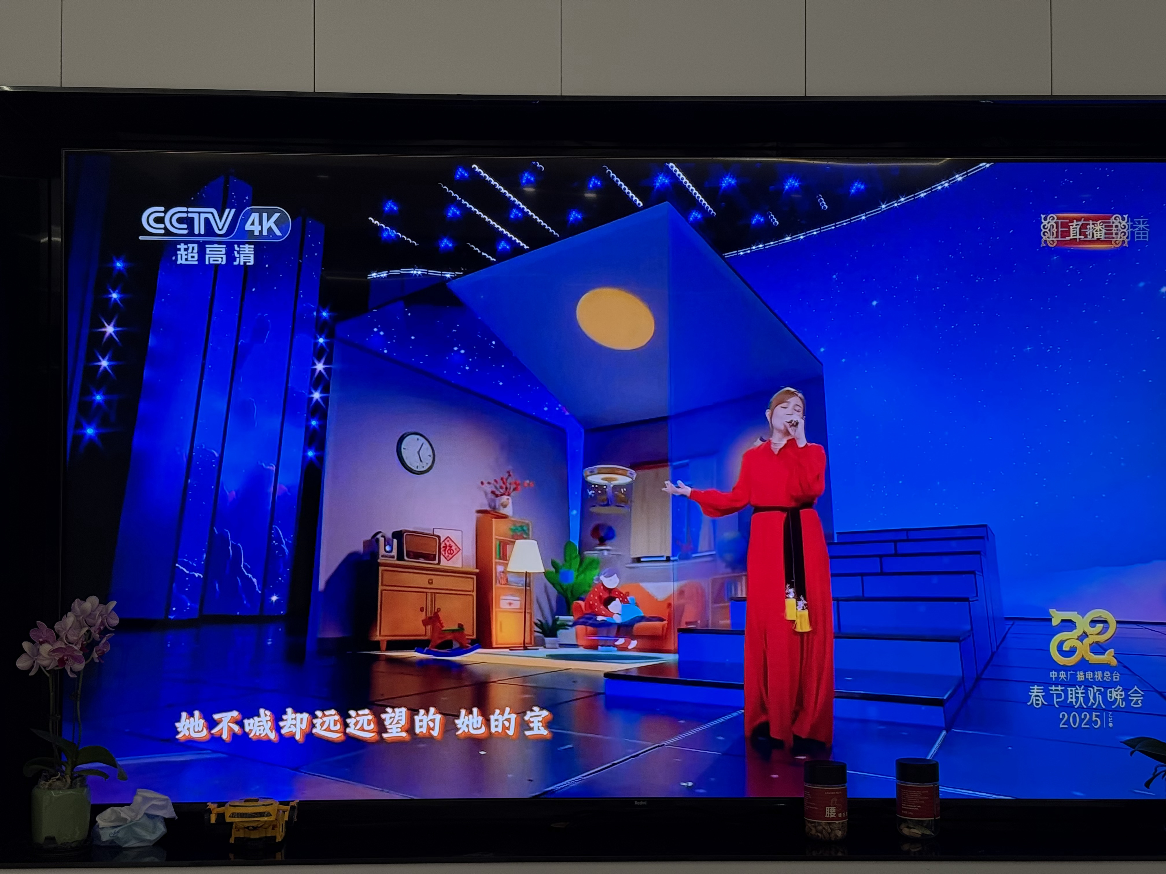 梁静茹排面啊，单人独唱，什么时候冷门歌手孙燕姿也能来一首就好了。[awsl]  