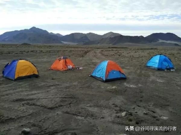 好好的大活人，结伴去山里徒步，人还没正式上山，怎么就凭空不见了？

安徽33岁女