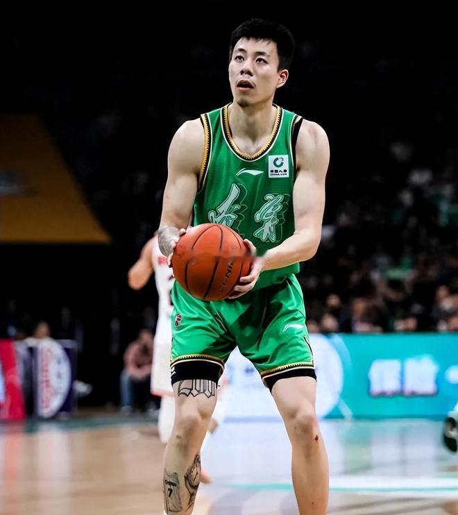 今年的CBA球员转会，真的就是主打一个“尊重”，像陈国豪、张镇麟、徐昕都是主动提