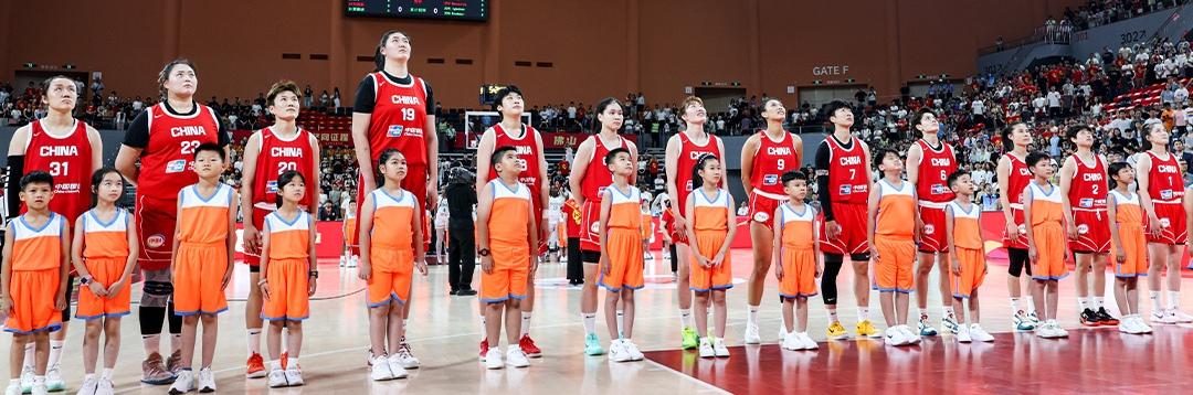 宫鲁鸣的中国女篮被热身赛打出了原型——1. 第一场（8月7日，海口）：中国女篮 
