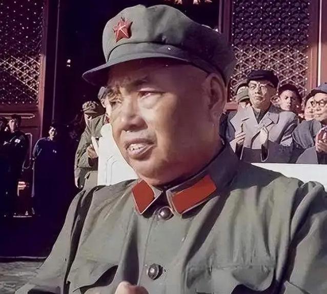“枪毙！直接枪毙！”1979 年，当许世友将军得知党中央抓捕了自己的儿子许光时，
