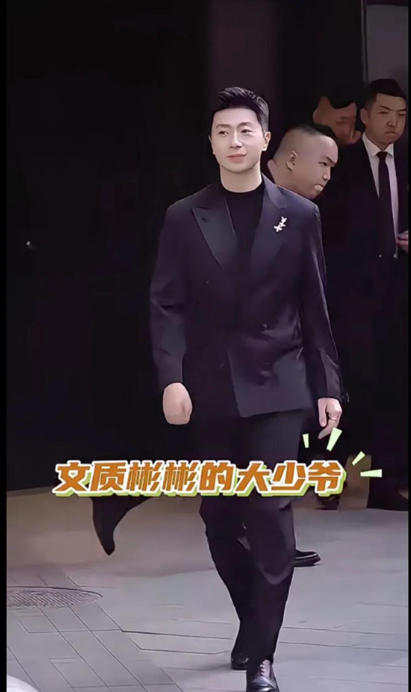 大少爷马龙  二少爷许昕  三少爷林高远  四少爷梁靖崑  五少爷樊振东  六少