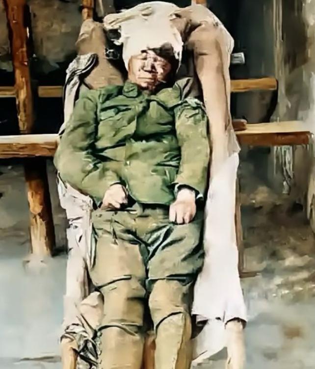 1938年，台儿庄战役47岁的陈钟书将军，在一次肉搏战中挑死14个日军后牺牲，记