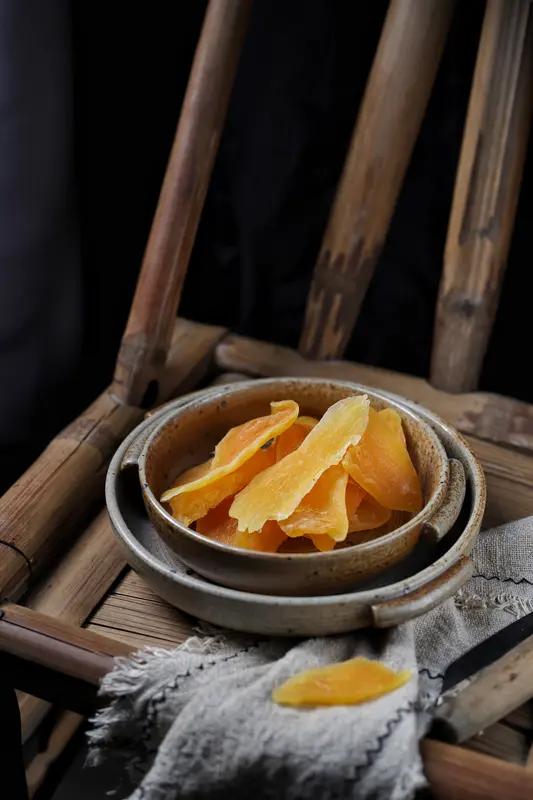 昨天下午又和婆婆吵了一架！
事情是这样的。前天下午就先跟婆婆说好了，明天煮地瓜干