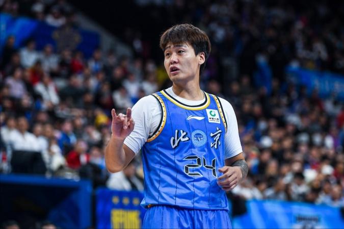 打广东战旧主，赵睿特兴奋？赵睿毫不客气作出回应
CBA常规赛北京首钢以96比78