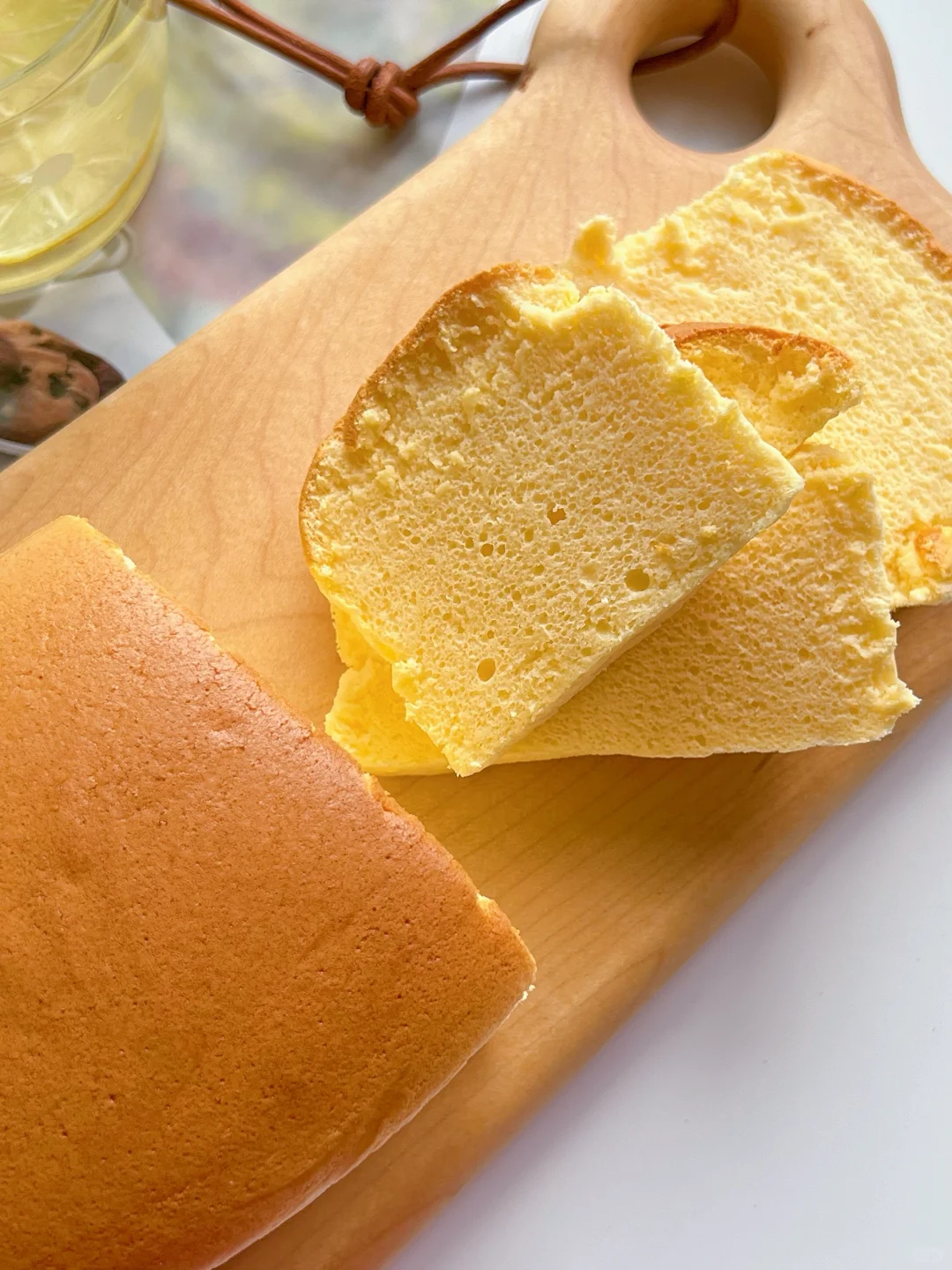 无油低卡酸奶蛋糕|口感绵密丝滑，口感惊艳！